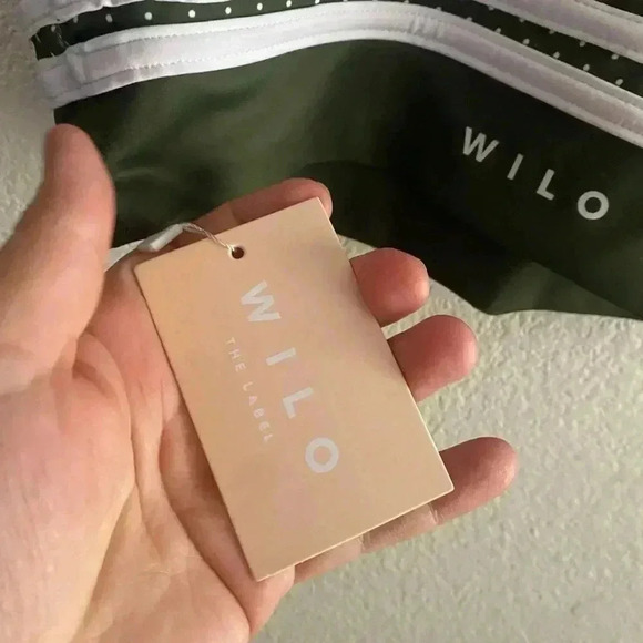 🆕WILO Contour Polka Dot Striped Padded Sports Bra/Top L🆕 - Picture 9 of 10